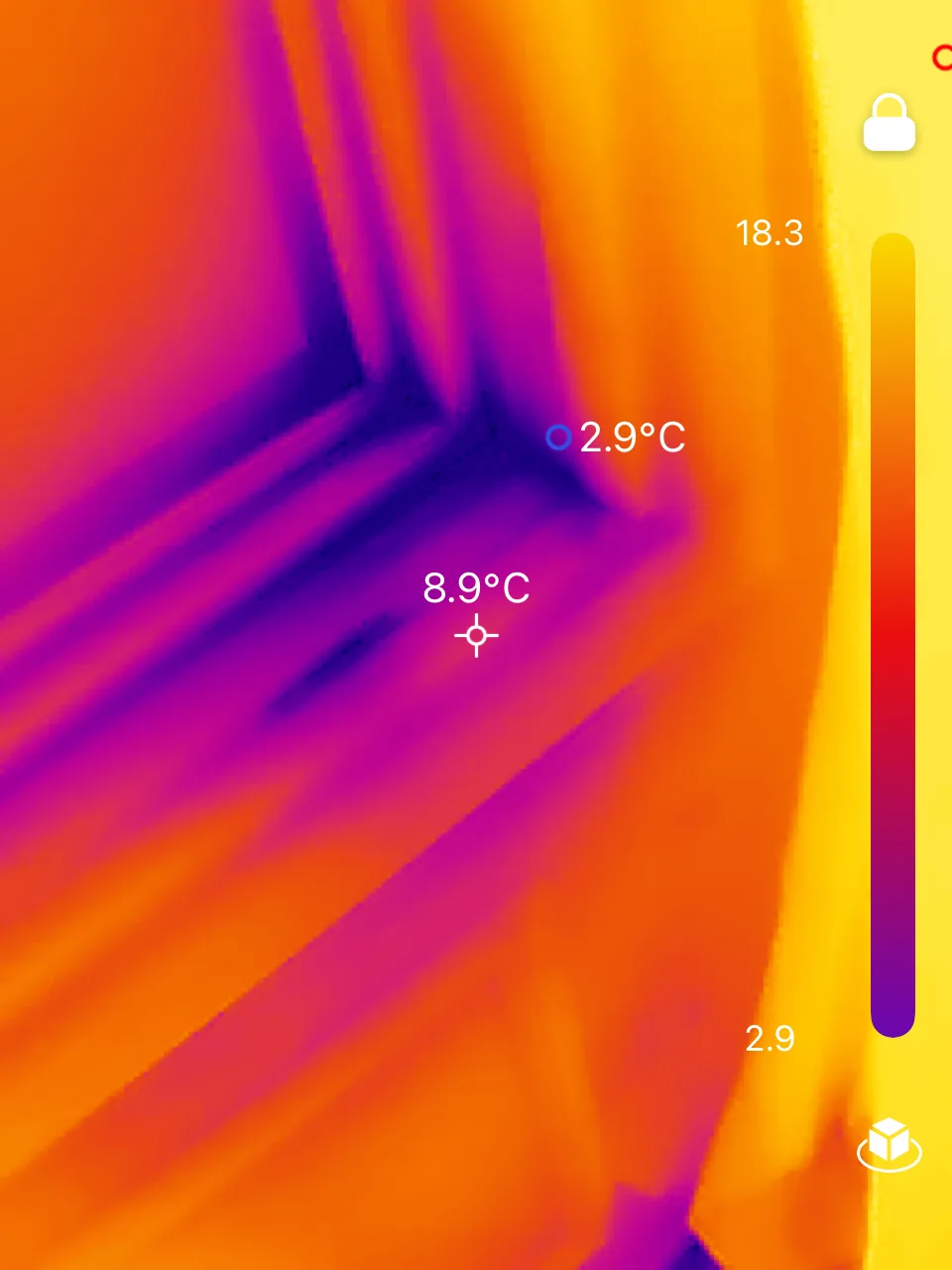 Thermal imaging showing 2.9°C cold infiltration at window joint